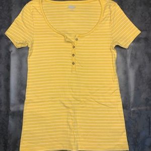 yellow striped tee